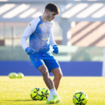 Adrià Altimira, en su primer entrenamiento con el Deportivo | RCD