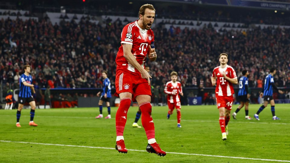 Harry Kane con el Bayer