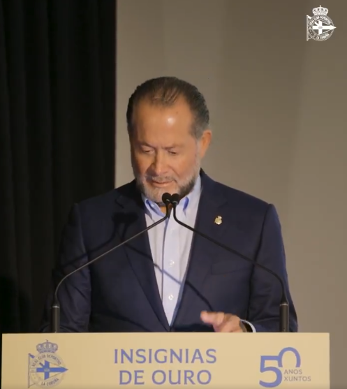 Juan Carlos Escotet Rodríguez, presidente del RC Deportivo, en la entrega de Insignias de Ouro