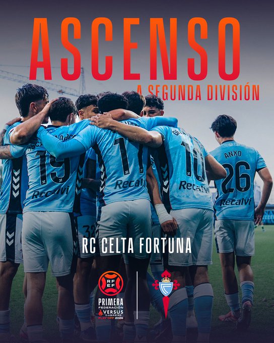 Jugadores del Celta Fortuna celebrando el ascenso a Segunda División
