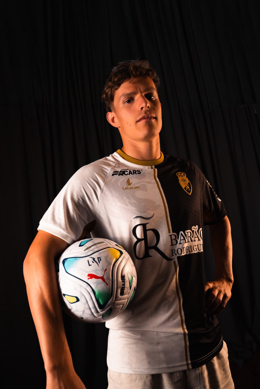 João Resende con la camiseta de su nuevo equipo