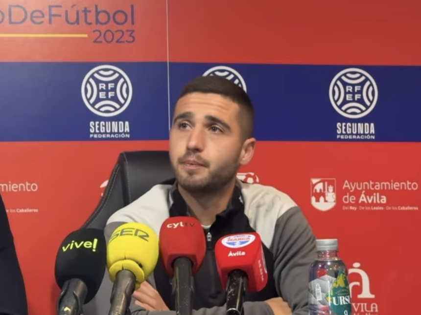 Marquitos, nuevo delantero del Ourense CF, durante su etapa en el Arenteiro