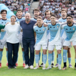 El Compostela goleó al Badalona |
