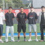Jairo Riveiro, junto a otros compañeros del Atlético Arteixo, en Ponte dos Brozos