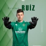 Esteban Ruíz, nuevo portero del CD Arenteiro, en la foto oficial de su fichaje