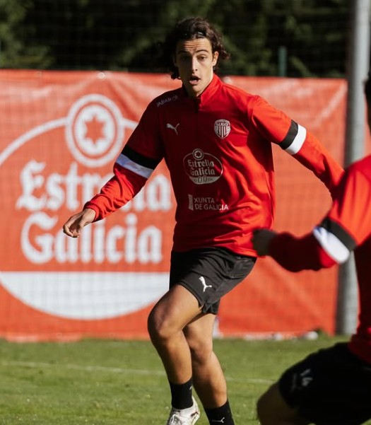 Hugo García, nuevo centrocampista del Arosa SC