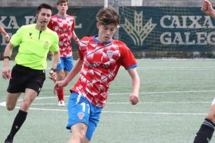 Aimar Gómez, mediapunta y extremo zurdo, nuevo jugador de la SD Sarriana