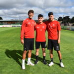 Álvaro Herrero, extremo, junto a Sergio Otero y Pablo Trigo en su presentación con el Racing Vilalbés