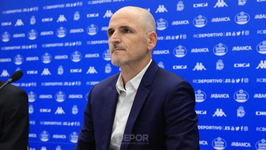 Fernando Soriano, director deportivo del Deportivo, en rueda de prensa