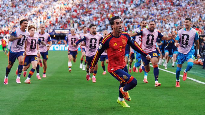 Ferran Torres celebra el gol del 1-0 de España ante Argentina en la final del Mundial 2026