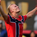 Erling Haaland celebra su doblete con Noruega ante Brasil en el Mundial 2026