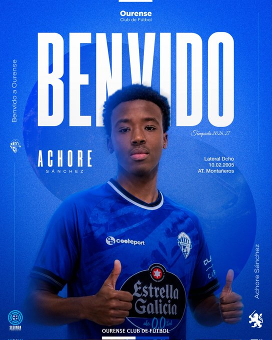 Achore Sánchez, lateral derecho etíope, con la nueva camiseta del Ourense CF