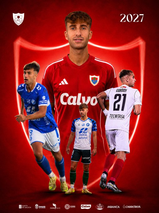 Yago Gandoy, centrocampista zurdo, con la nueva camiseta del Bergantiños FC