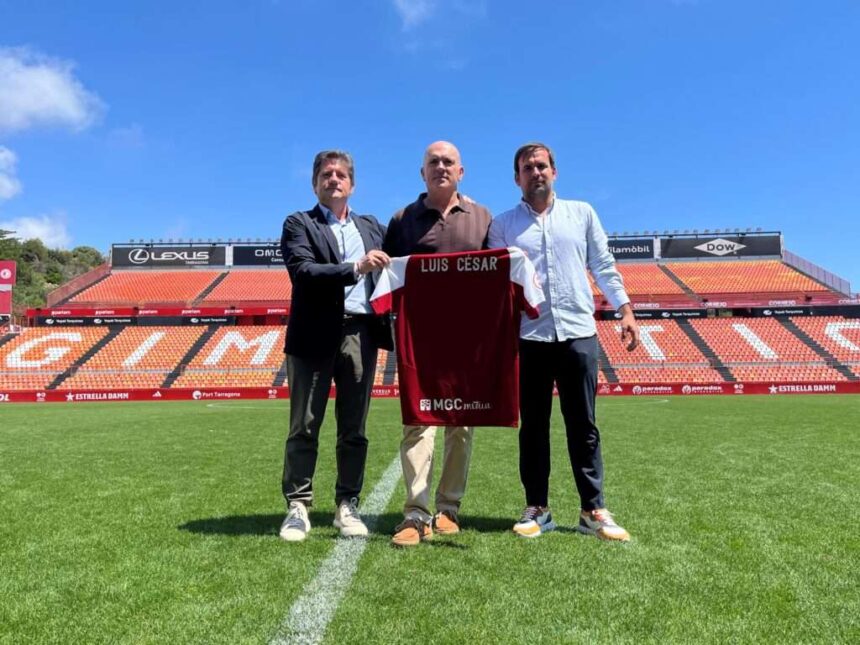 Luis César Sampedro se une al cuerpo técnico del Valencia CF