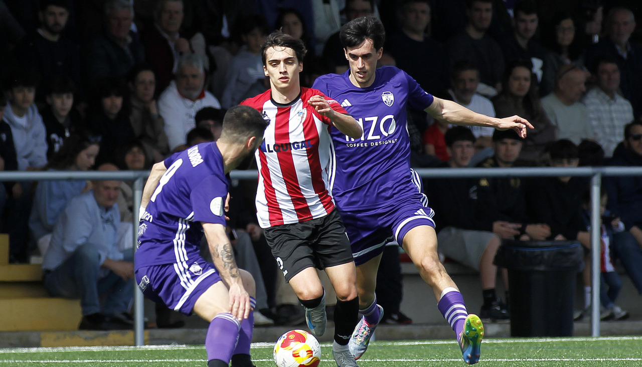 Manu Berrocal, nuevo lateral izquierdo del Bergantiños FC