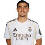 Iker Diepa, nuevo central del Juvenil A del Deportivo, durante su etapa en la cantera del Real Madrid