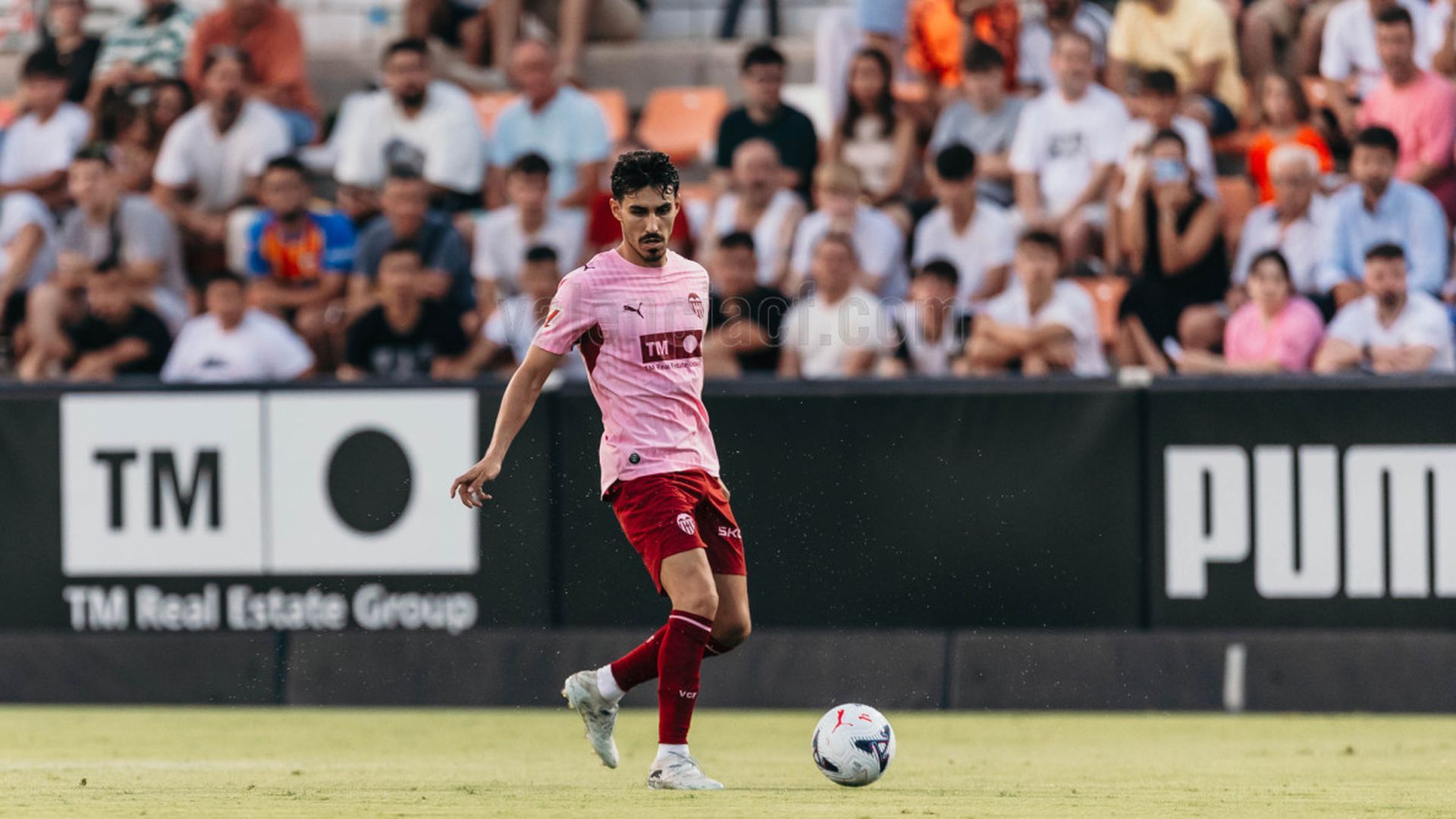 André Almeida con el Valencia CF antes de una posible salida al Celta