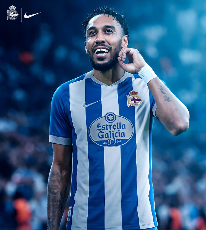 Pierre-Emerick Aubameyang, goleador del Deportivo ante el Elche en el regreso a Primera