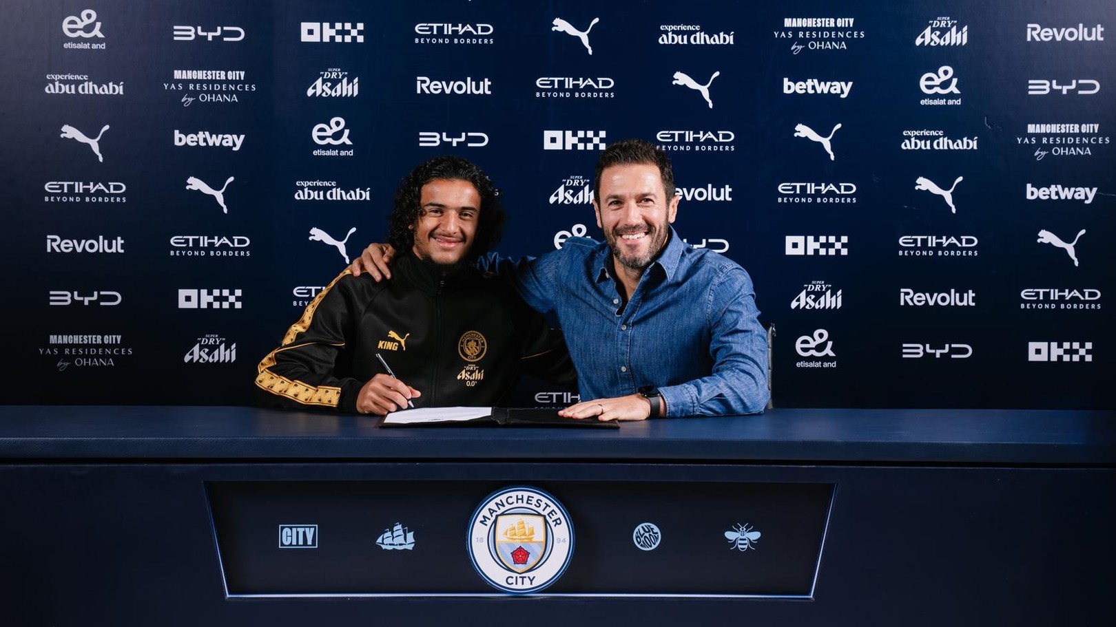 Ayyoub Bouaddi firma su contrato como nuevo jugador del Manchester City