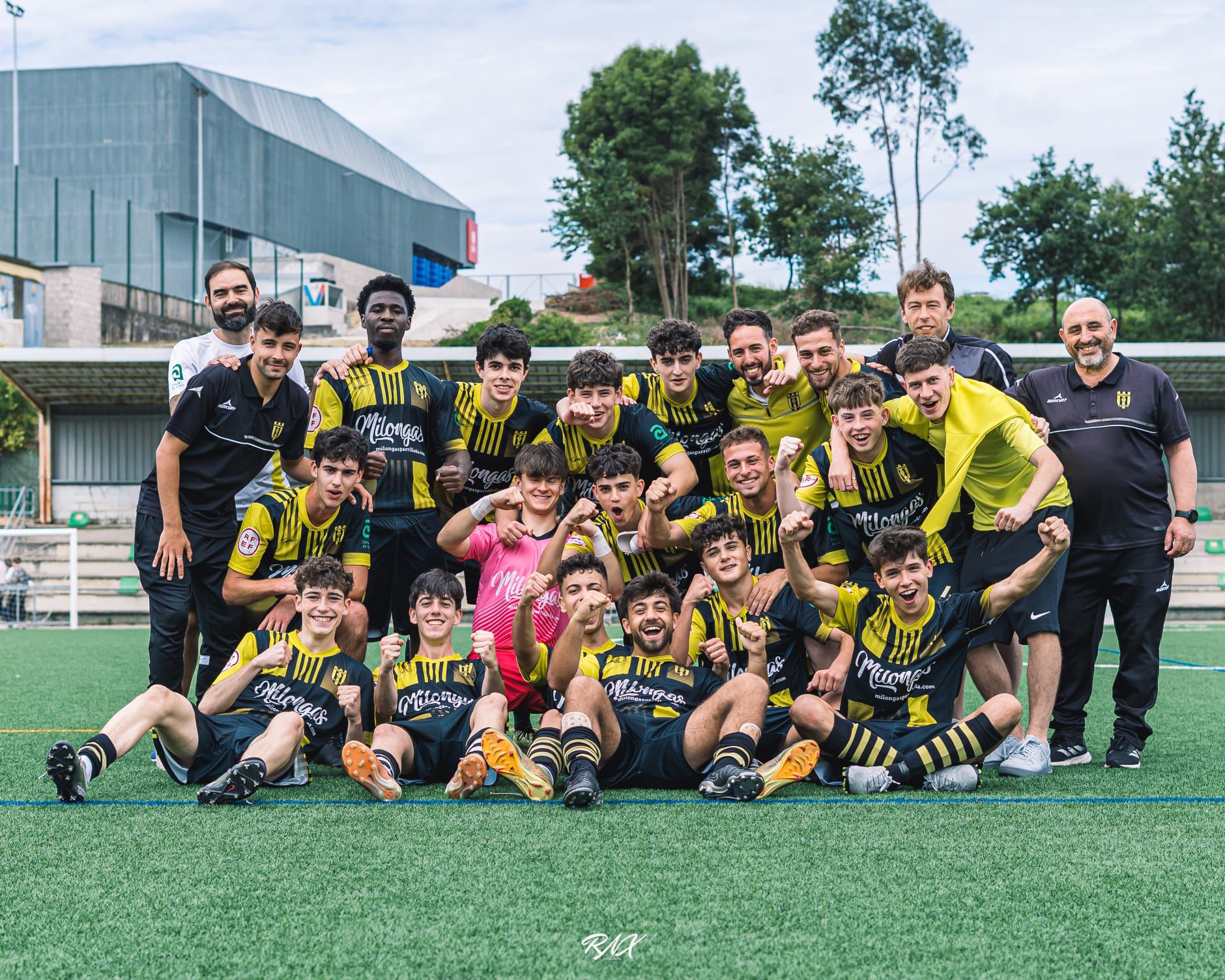 Equipo del Bertamiráns FC, participante en el Grupo 2 de Primera Futgal