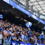 Aficionados del Deportivo en las gradas de Riazor antes de un partido