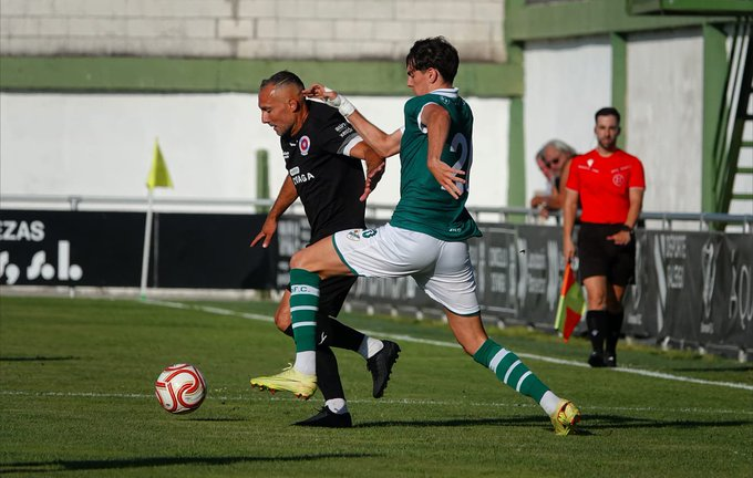 El partido entre Coruxo y UD Ourense se disputó en O Vao