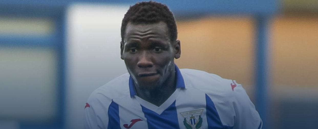Djanbou Sekou, mediocentro sub-23 del Real Murcia durante su etapa en el Leganés