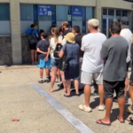 Largas colas de aficionados en Riazor antes del Deportivo-Elche