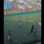 Pierre-Emerick Aubameyang jugando una pachanga de fútbol 7 en La Solana, A Coruña