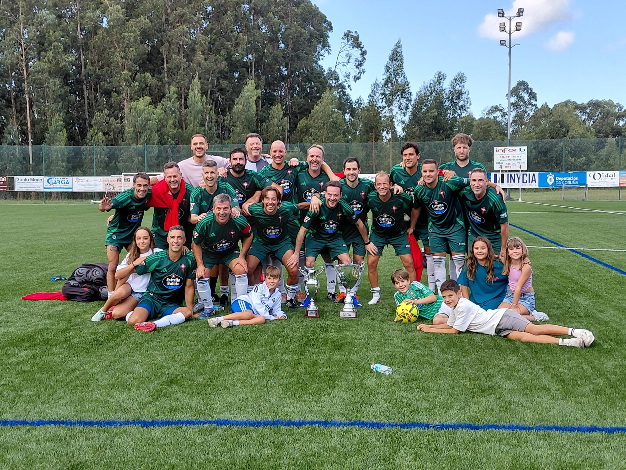 El Racing de veteranos se llevó la supercopa