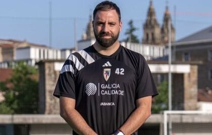 Suso Álvarez, entrenador del Juvenil A de la SD Compostela