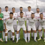 Jugadores de la UD Carral posan antes de un partido en O Castro