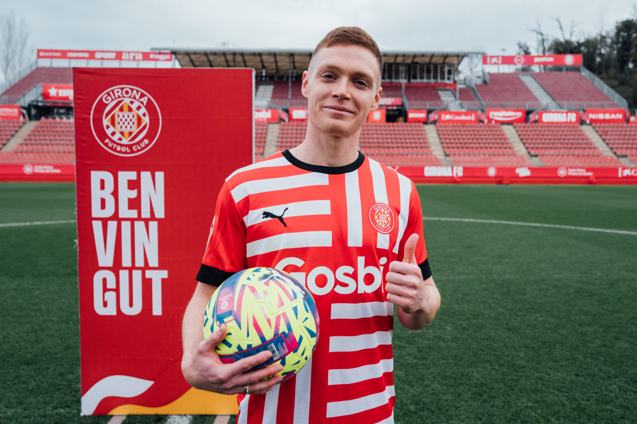 Viktor Tsygankov con la camiseta del Girona FC