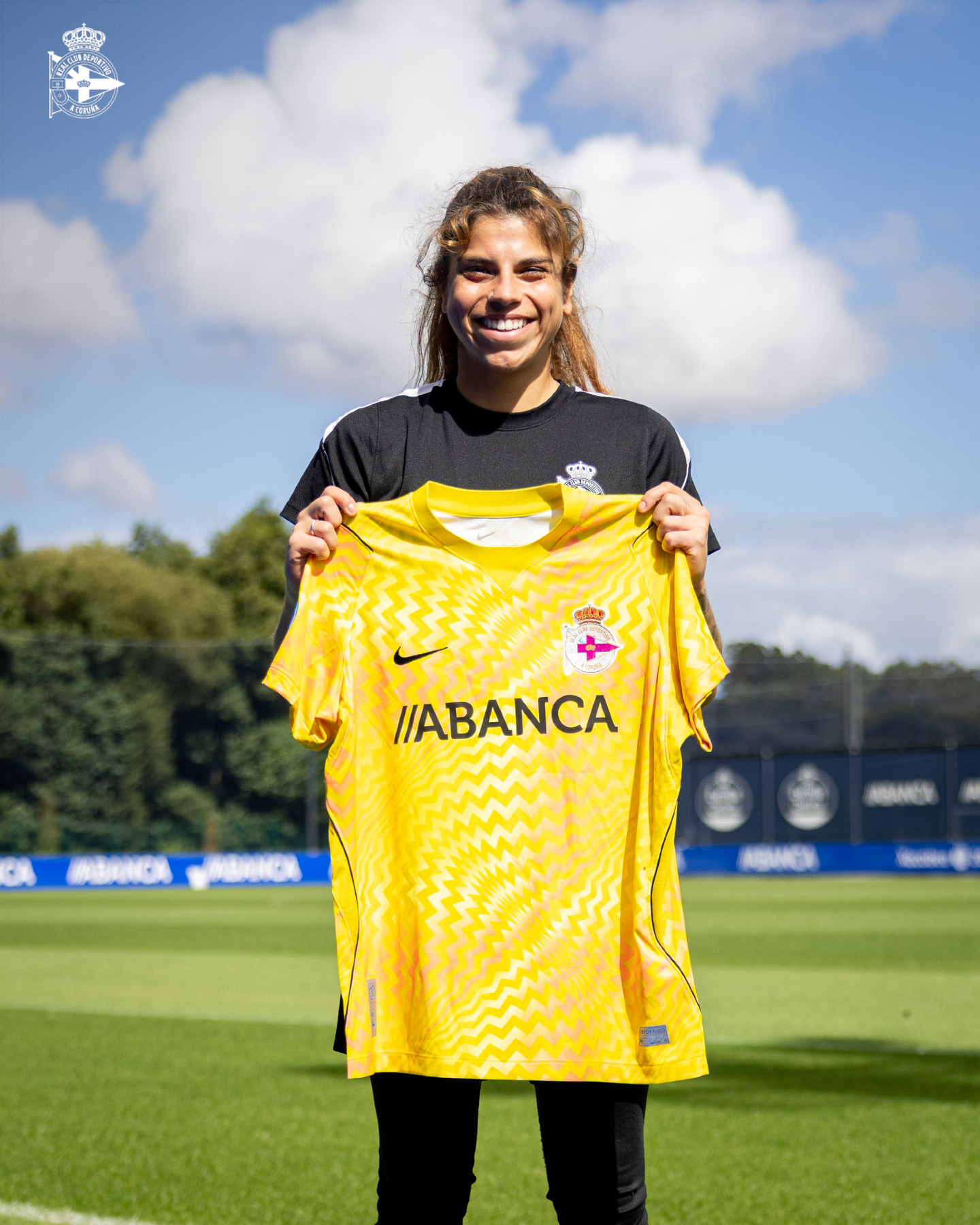 Inês Pereira durante su presentación como jugadora del Dépor ABANCA