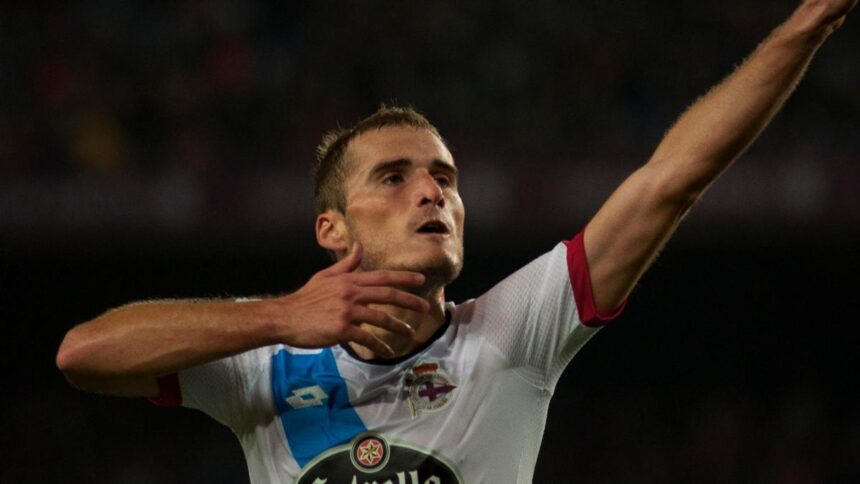 Álex Bergantiños con la camiseta del Deportivo