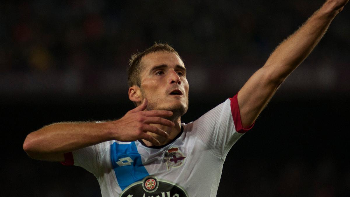Álex Bergantiños con la camiseta del Deportivo
