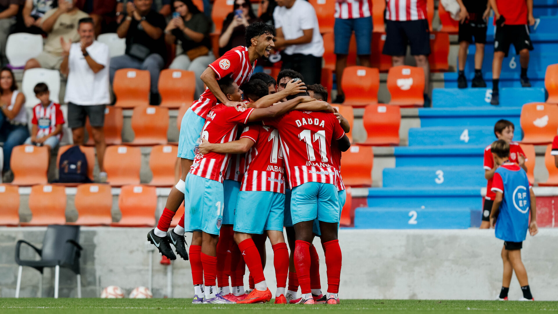Jugadores del CD Lugo celebran el gol ante el Racing de Ferrol en el Anxo Carro
