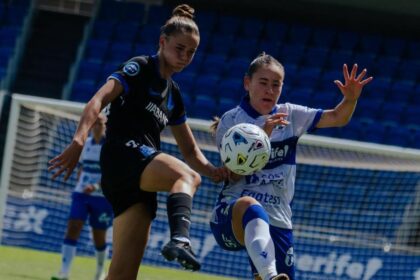 Acción del Costa Adeje Tenerife-Dépor ABANCA de la jornada 2 de Liga F 2026/27