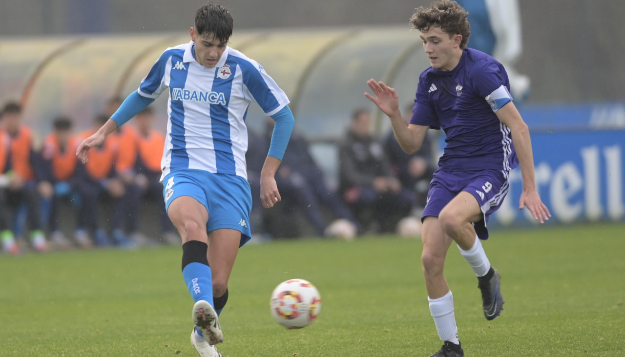 David Fernández, nuevo jugador del CD Boiro, en su etapa en el Deportivo juvenil