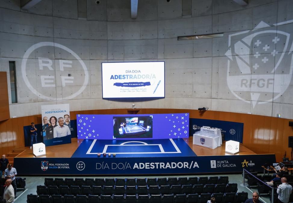Día do Adestrador 2026 celebrado en Lugo con Quique Setién, David Gordo, Clàudia Pons y Jorge Basanta