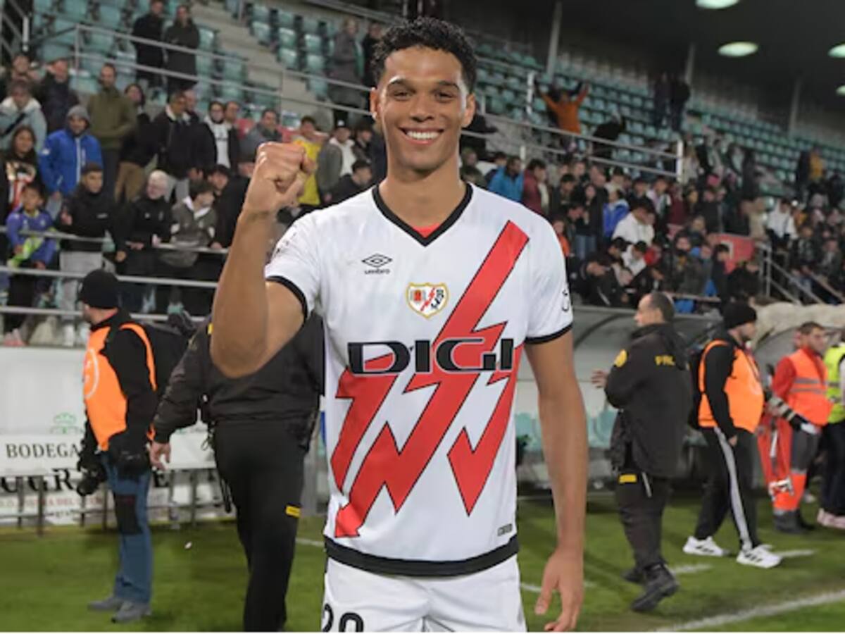 Etienne Eto'o con la camiseta del Rayo Vallecano