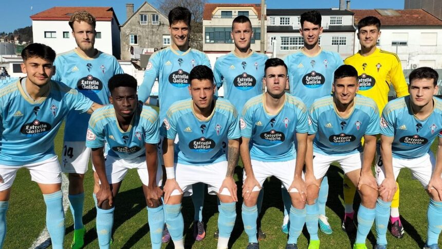 Jugadores del Gran Peña posan antes de un partido en Barreiro