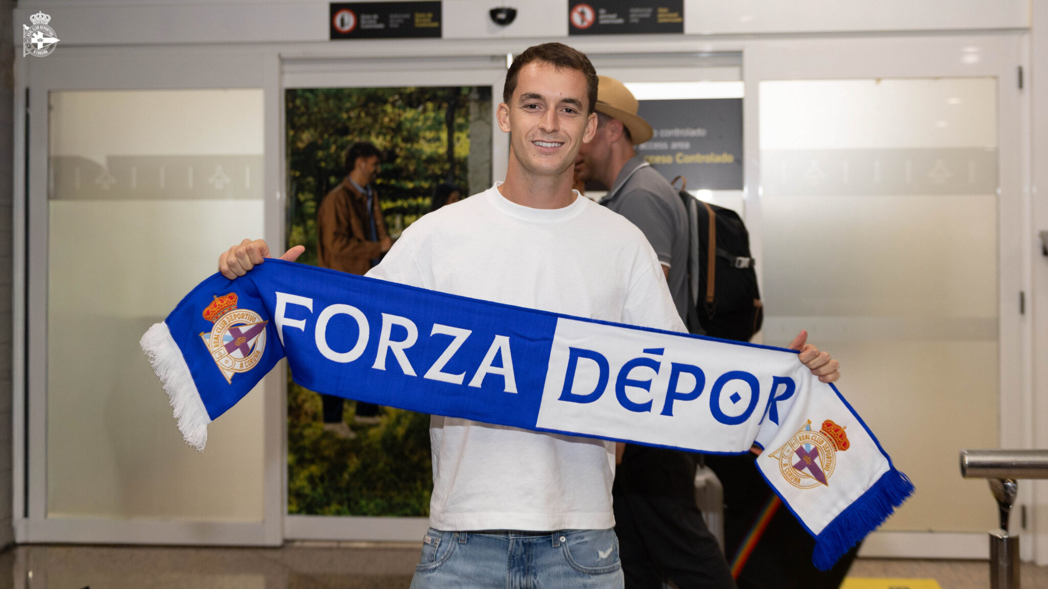 Marc Casadó, centrocampista del Deportivo, tras su llegada al club coruñés