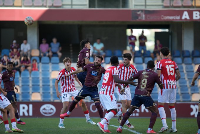 Acción del Pontevedra CF-Bilbao Athletic disputado en Pasarón el 12 de septiembre de 2026