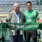Roberto Arroyo con la camiseta del Racing Club Ferrol en A Malata
