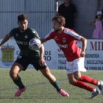 Iván Rellán, del San Tirso, durante el partido ante el Negreira de la jornada 2 de Preferente Futgal 2026/27