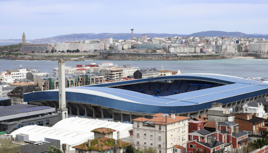 Torre de Marathón del estadio de Riazor antes de su rehabilitación