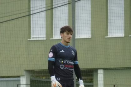 Jan Danés, guardameta de la UD Somozas, durante un partido