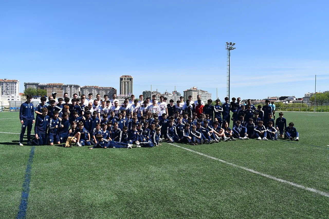 Cantera del Atlético Coruña Montañeros durante la celebración del título 2024-25