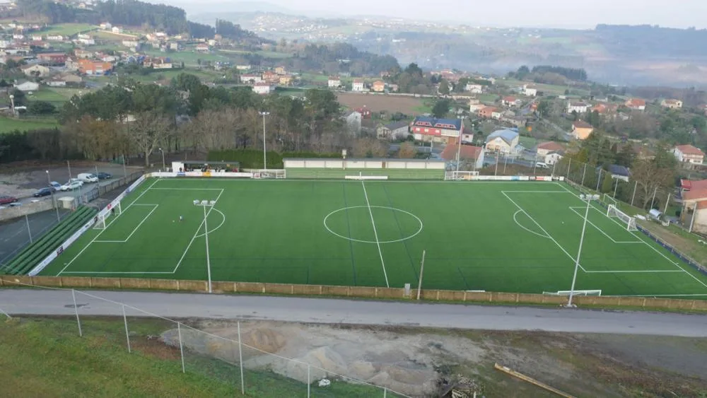 Vista del campo de O Monte del San Tirso SD en Abegondo, escenario del partido ante la AD Miño